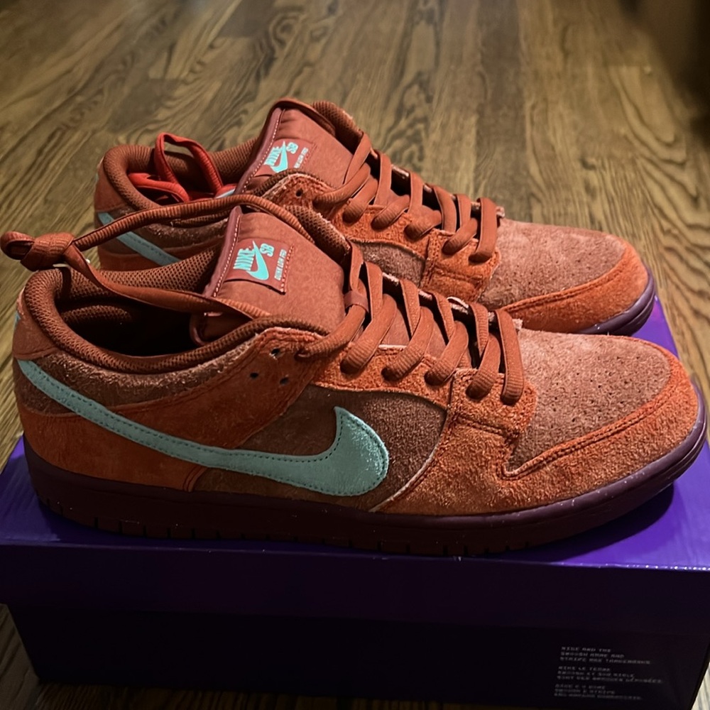 Men’s Nike SB Dunk Low - Picture 2 of 7